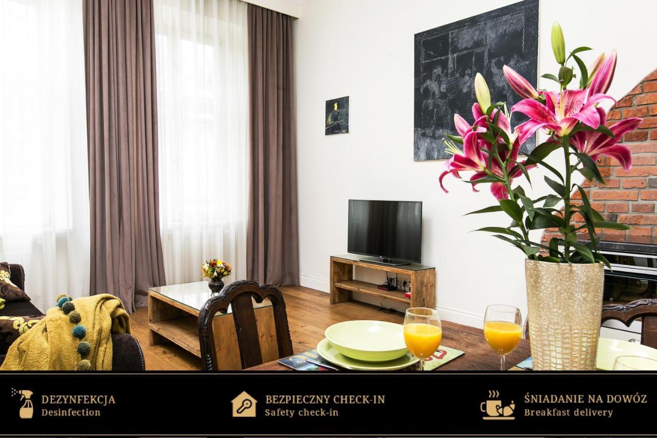 Old Town Brigue Apartment By Otium Krasków Eksteriør bilde